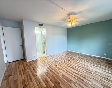 333 Lake Howard Drive Nw - Photo Thumbnail 10