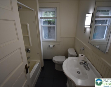 4 Bennett Court - Photo Thumbnail 7