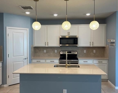 5503 Keaton Springs Drive - Photo Thumbnail 6