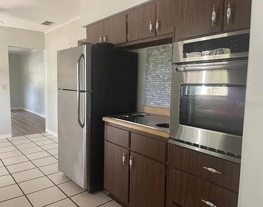 1701 Ne 28th Avenue - Photo Thumbnail 7