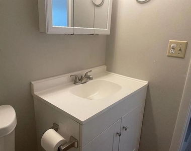 1701 Ne 28th Avenue - Photo Thumbnail 12