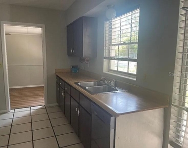 1701 Ne 28th Avenue - Photo Thumbnail 4