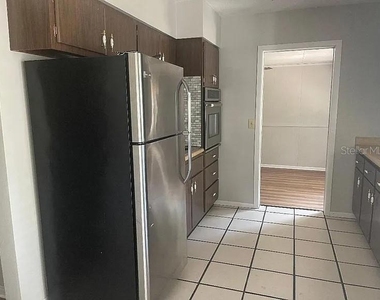 1701 Ne 28th Avenue - Photo Thumbnail 8