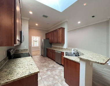7509 Sw 86th Way - Photo Thumbnail 8