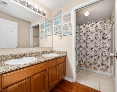 10000 Sw 52nd Avenue - Photo Thumbnail 16