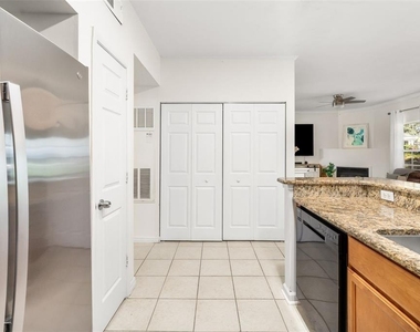 10000 Sw 52nd Avenue - Photo Thumbnail 10