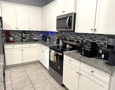 103 Redbud Road - Photo Thumbnail 5