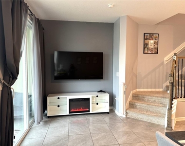 103 Redbud Road - Photo Thumbnail 11