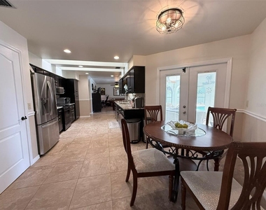 1166 Waterside Street - Photo Thumbnail 4
