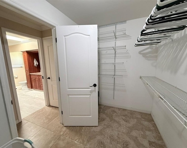 1166 Waterside Street - Photo Thumbnail 12