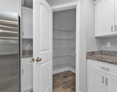 14516 San Domingo Boulevard - Photo Thumbnail 6