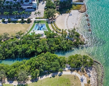 1064 N Tamiami Trail - Photo Thumbnail 40