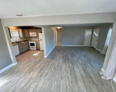 1277 Seminole Street - Photo Thumbnail 22