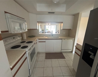 6507 Stone River Road - Photo Thumbnail 11