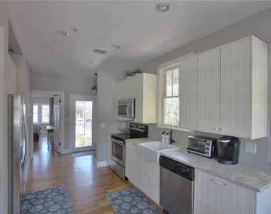 835 7th Avenue S - Photo Thumbnail 8