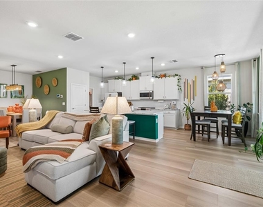 18123 Gulf Ranch Place - Photo Thumbnail 10