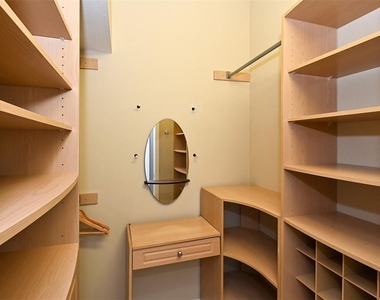 7131 Kensington Court - Photo Thumbnail 22