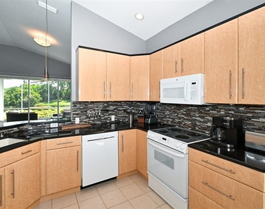 7131 Kensington Court - Photo Thumbnail 16