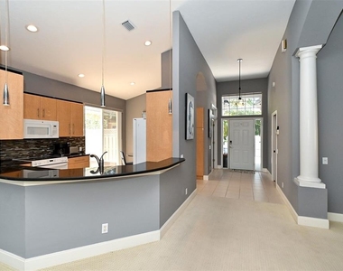 7131 Kensington Court - Photo Thumbnail 12