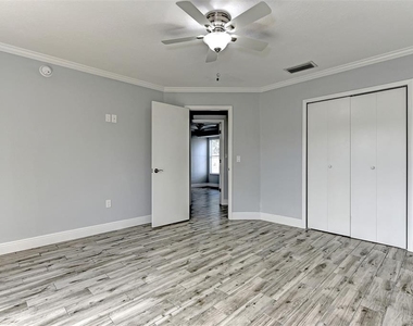 1106 Southern Pine Lane - Photo Thumbnail 23