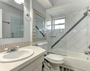 1106 Southern Pine Lane - Photo Thumbnail 21