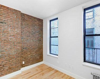 Stanton Street - Photo Thumbnail 7