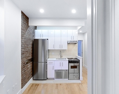 Stanton Street - Photo Thumbnail 6