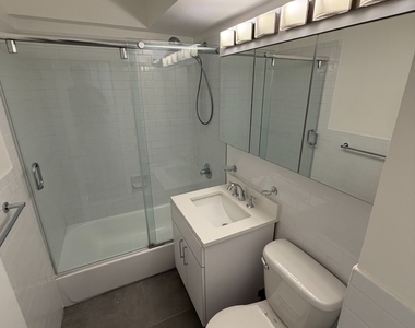 East 56th Street - Photo Thumbnail 3
