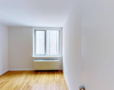 120 W. 21st - Photo Thumbnail 4