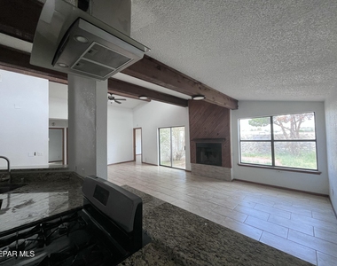5862 Oleaster Drive - Photo Thumbnail 8