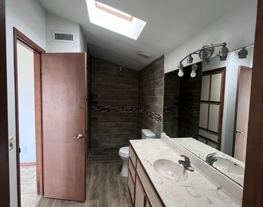 5862 Oleaster Drive - Photo Thumbnail 13