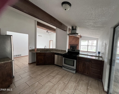 5862 Oleaster Drive - Photo Thumbnail 4
