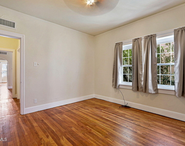 821 Kern Drive - Photo Thumbnail 23