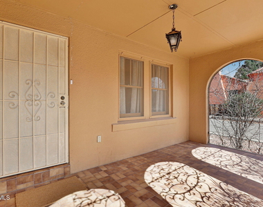 821 Kern Drive - Photo Thumbnail 2