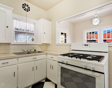 821 Kern Drive - Photo Thumbnail 33