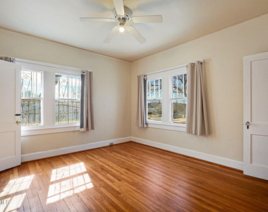821 Kern Drive - Photo Thumbnail 9