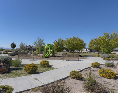 12478 Lanchester Drive - Photo Thumbnail 23