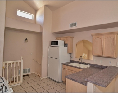 1560 Via Appia Street - Photo Thumbnail 14