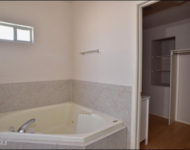 1560 Via Appia Street - Photo Thumbnail 29