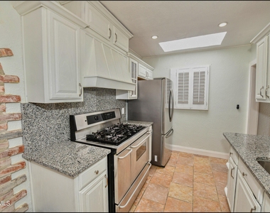 3030 Aurora Avenue - Photo Thumbnail 24
