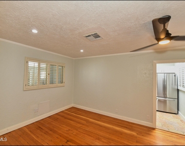 3030 Aurora Avenue - Photo Thumbnail 15