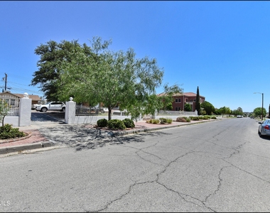 3030 Aurora Avenue - Photo Thumbnail 60