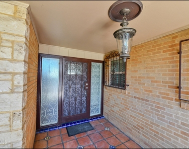 3030 Aurora Avenue - Photo Thumbnail 7