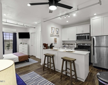 513 W W San Antonio Avenue - Photo Thumbnail 3