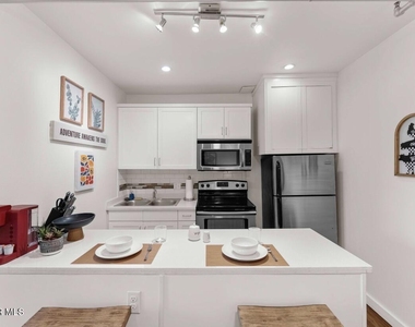 513 W W San Antonio Avenue - Photo Thumbnail 5