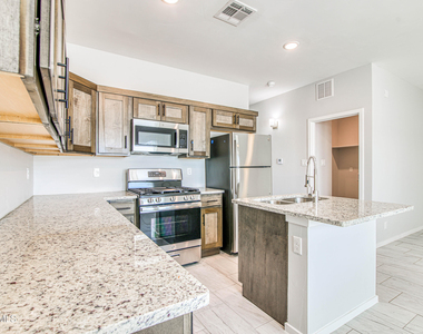 12879 Bret Harte Drive - Photo Thumbnail 5