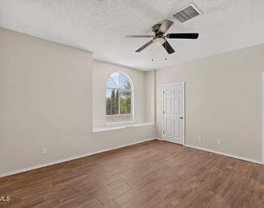 14224 Desert Ash Drive - Photo Thumbnail 29