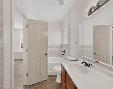 14224 Desert Ash Drive - Photo Thumbnail 33