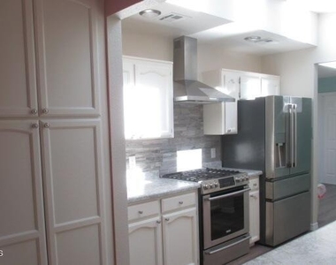 739 Espada Drive - Photo Thumbnail 6
