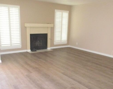 739 Espada Drive - Photo Thumbnail 2
